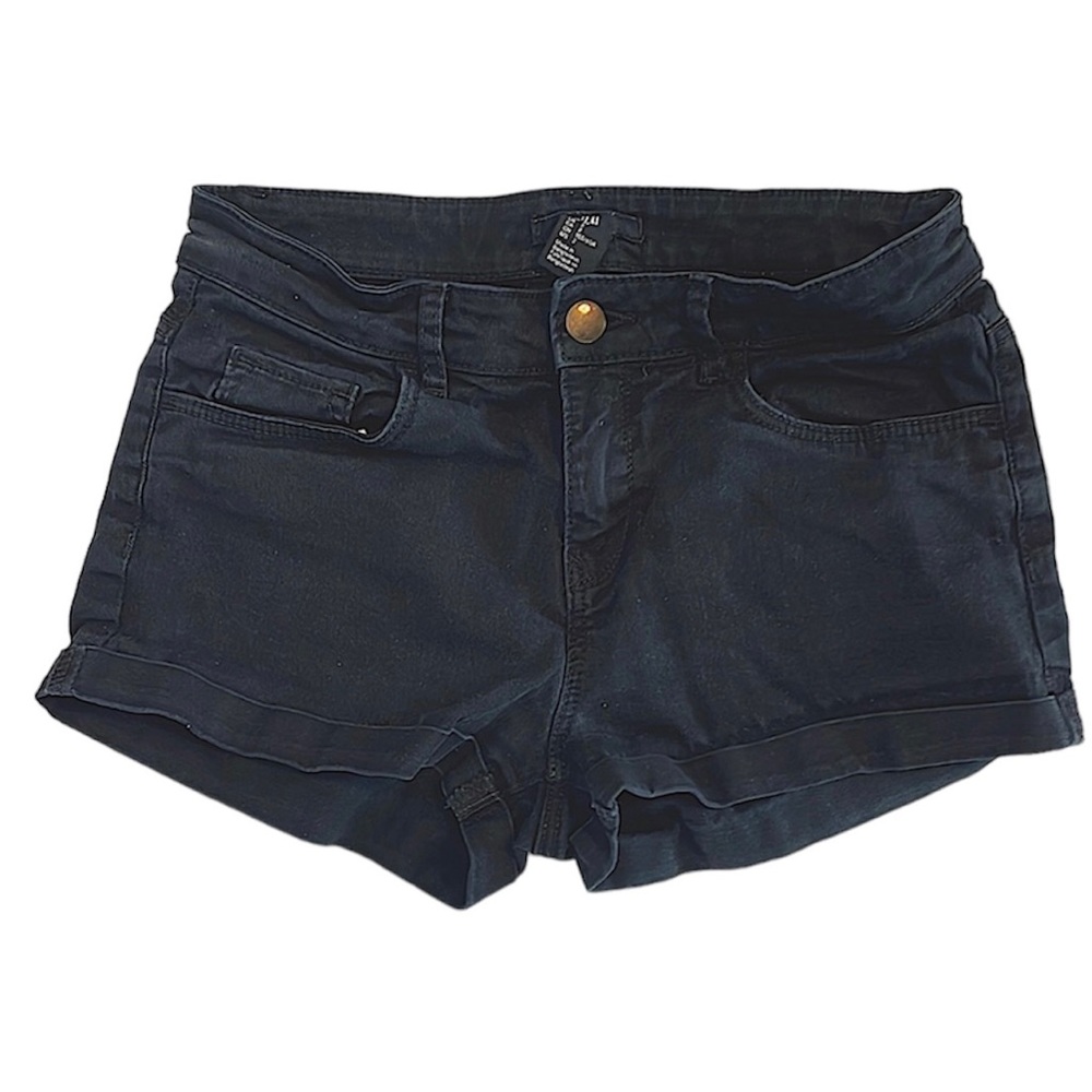 H&M black shorts